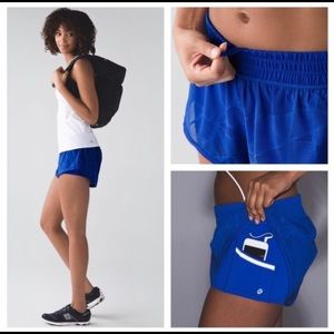 Lululemon city sky run by short lace overlay